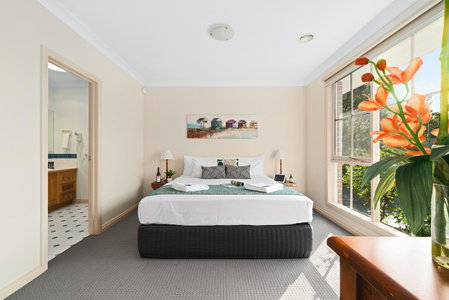 Park Avenue - IKON Glen Waverley, Glen Waverley, Австралия