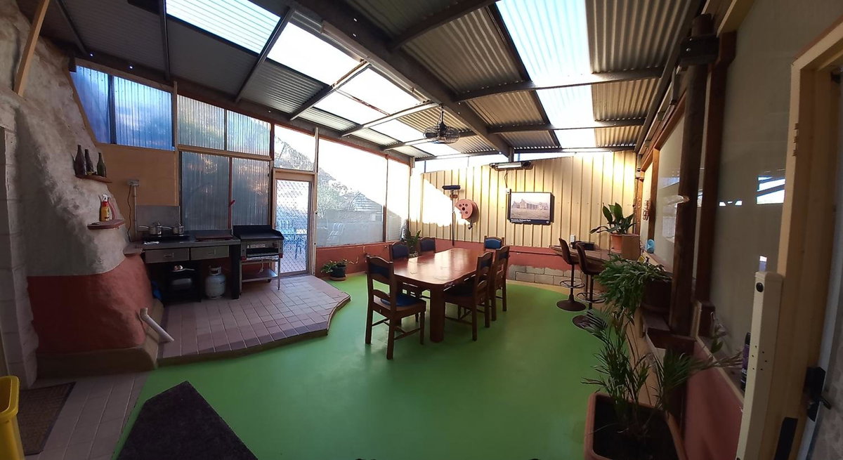 Down to Erth B&B, Australia