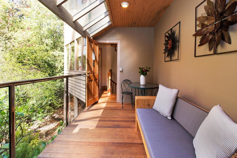 Linden Gardens Rainforest Retreat, Mount Dandenong, Australie