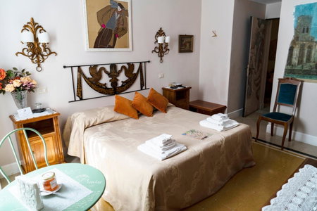 Dante's Hell B&B, Rome, Italia