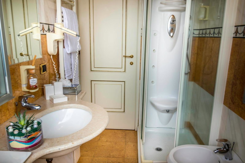 LVG Hotel Collection - La Bussola, Novara, Italy