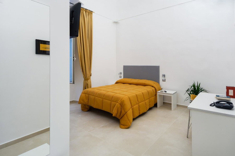 Il Tesoro Smart Suite & SPA, Naples, Italia