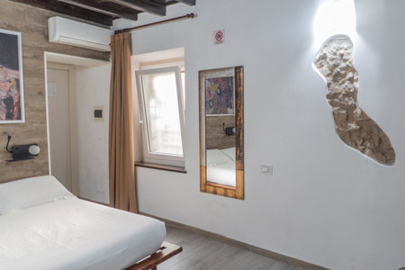 iRooms - Spanish Steps, Rome, Italy