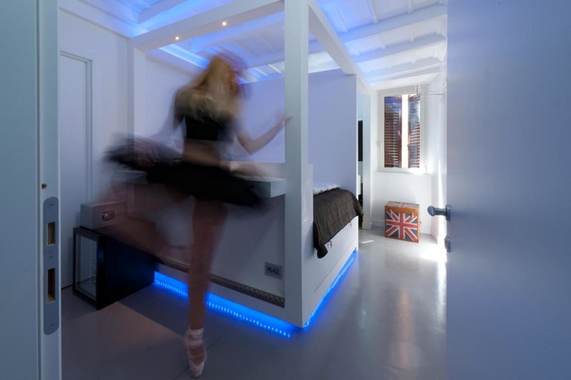 iRooms - Spanish Steps, Rome, Italy