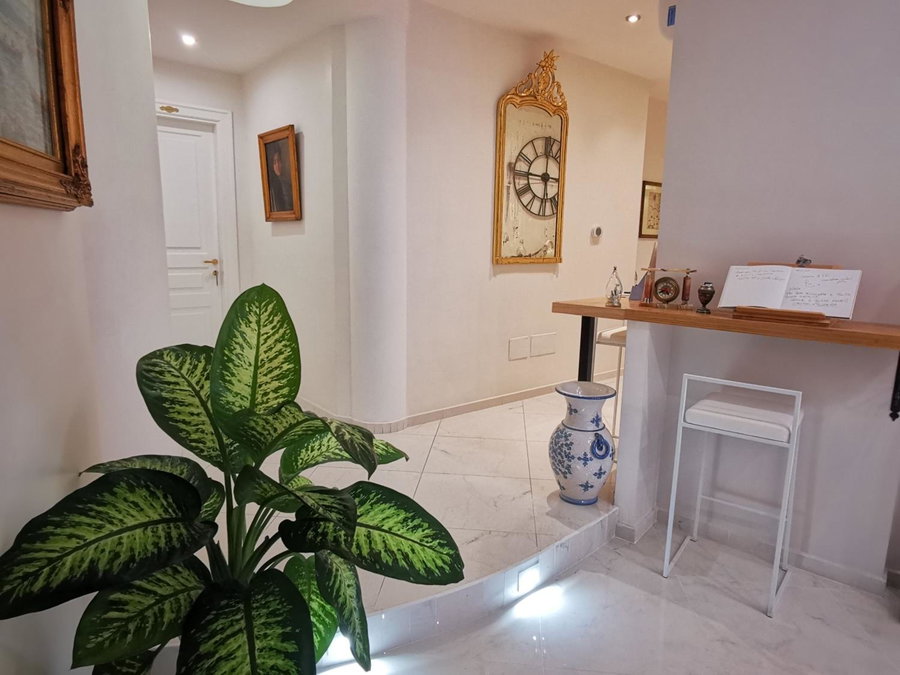 Residenza Borbonica, Naples, Италия