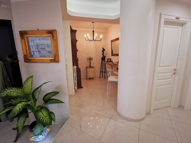 Residenza Borbonica, Naples, Италия