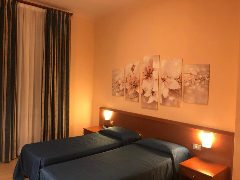 Hotel Paradiso, Milan, Italia
