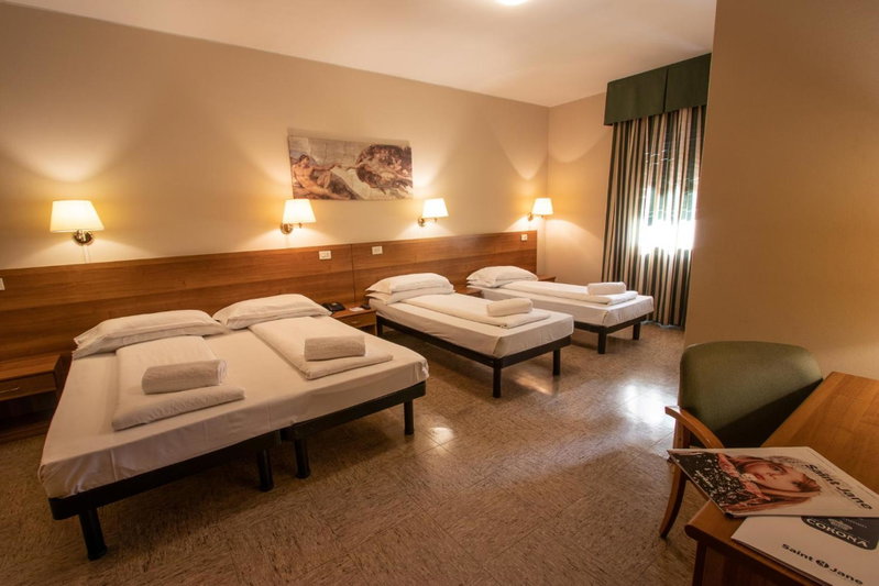 Hotel Corona, Tirano, Italie