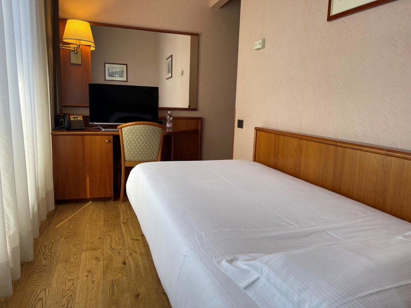 Crystal Hotel Varese, Varese, Италия