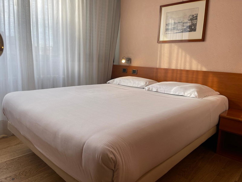 Crystal Hotel Varese, Varese, Италия
