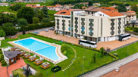 Kona Hotel Verona, Negrar, Italy