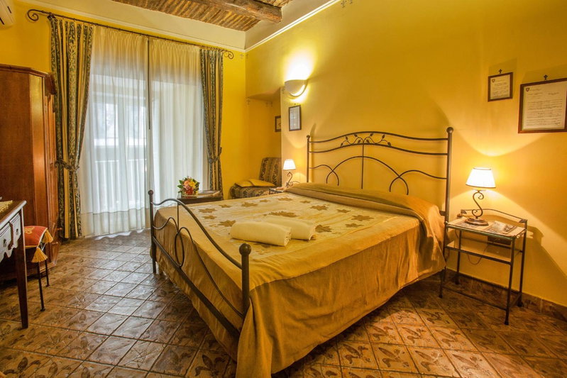 B&B L'Alloggio Dei Vassalli, Naples, Италия
