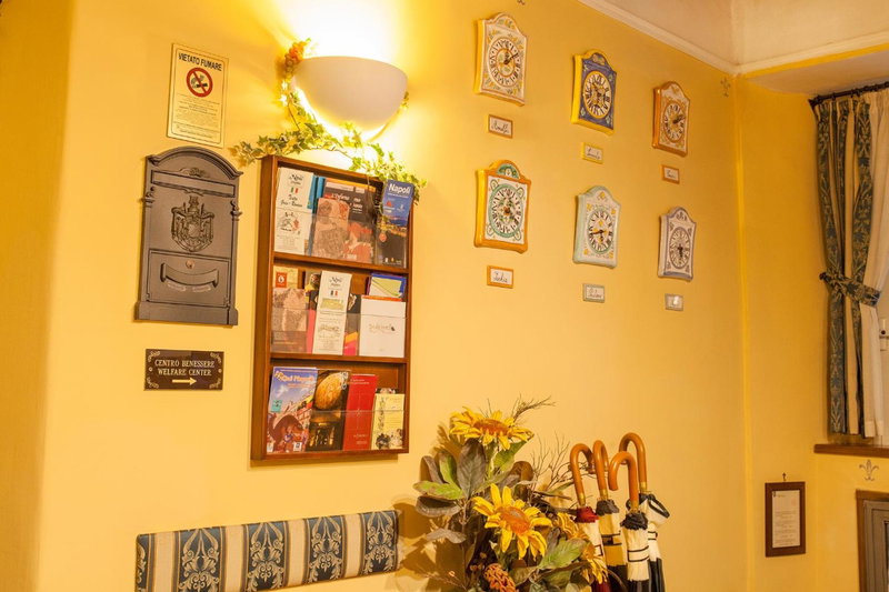 B&B L'Alloggio Dei Vassalli, Naples, Италия