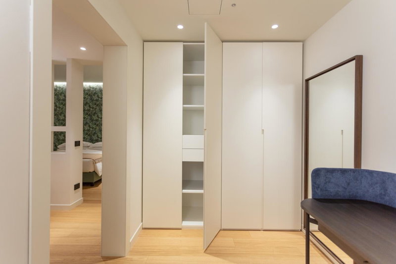 Sant'Ambrogio Apartments, Reception h24, Milan, Италия