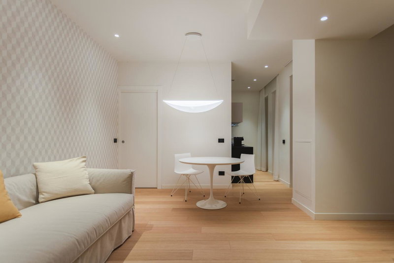 Sant'Ambrogio Apartments, Reception h24, Milan, Италия
