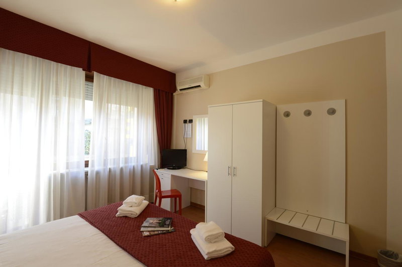 Hotel Tourist, Turin, Italia