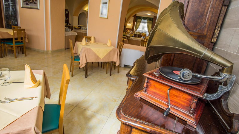 Hotel Posta, Comano Terme, Italy