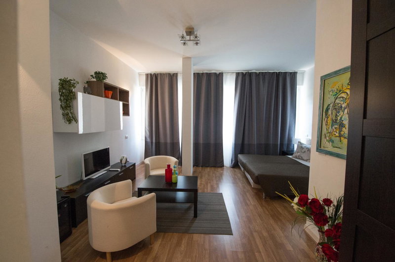 Residenza Cenisio, Milan, Italia