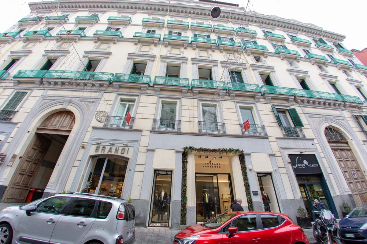 Hôtel · Leone Camere D'autore - CHIAIA, Naples