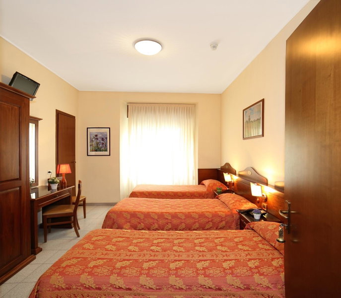 Hotel Pavone, Milan, Италия