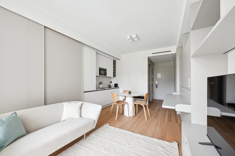 Limehome Milan via Stresa, Milan, Italia