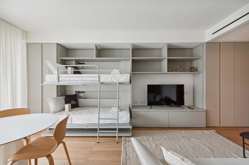 Limehome Milan via Stresa, Milan, Italia
