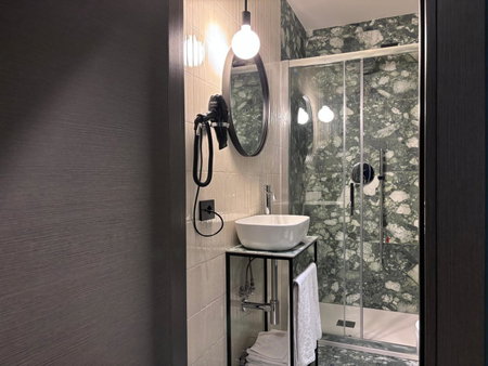 AV Hotel Milano, Milan, Италия