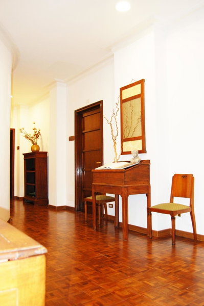A Star Inn, Rome, Italy