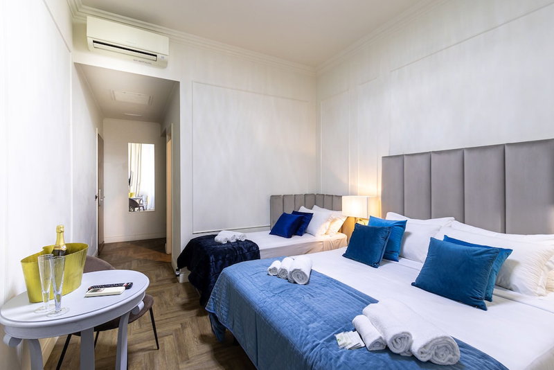 Les Chambres d' Or, Rome, Italia