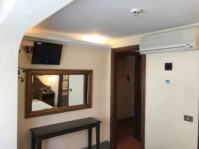 Hotel OKAPI, Rome, Италия