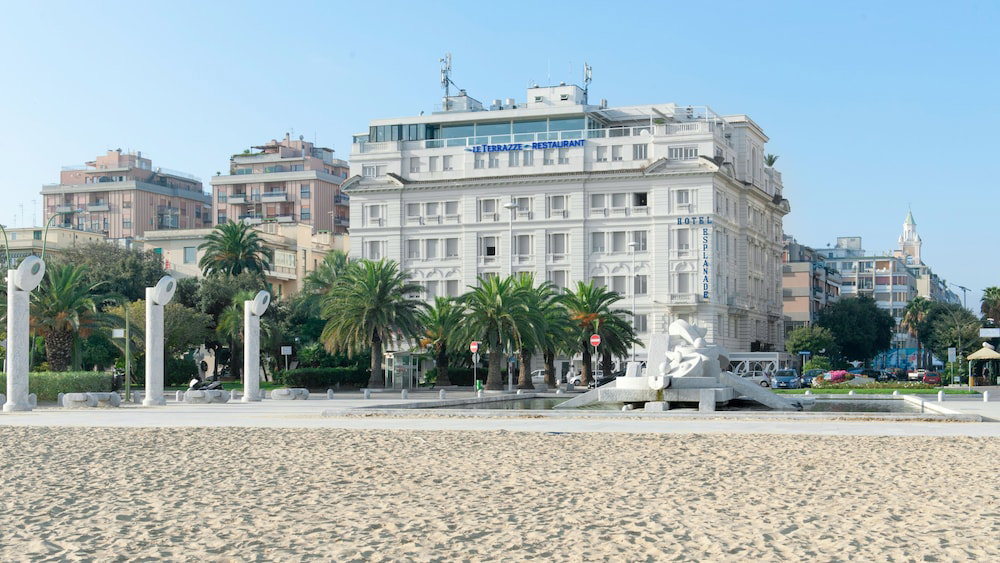 Hotel · Hotel Esplanade, Pescara