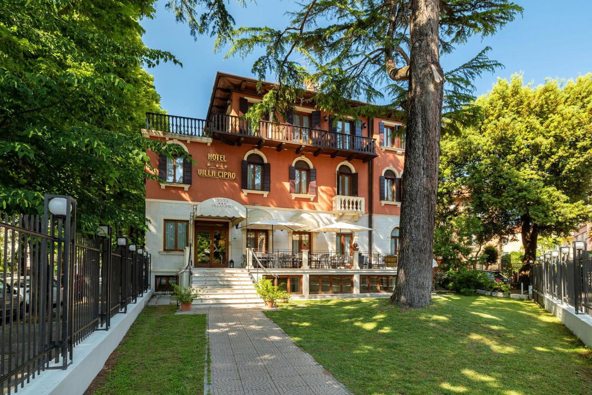 Hotel Villa Cipro, Italy