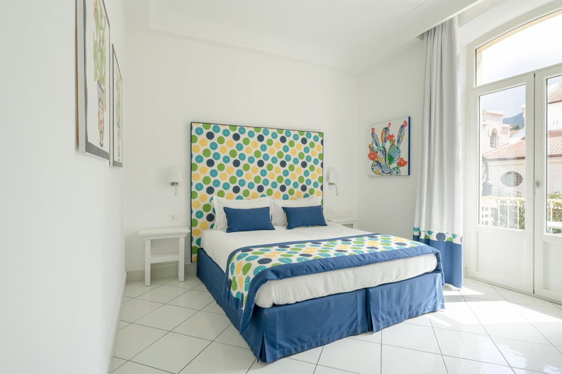 Duomo Guest House - Stay in Sorrento, Sorrento, Италия