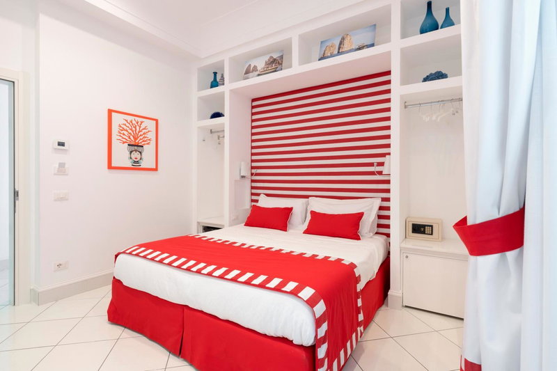 Duomo Guest House - Stay in Sorrento, Sorrento, Италия