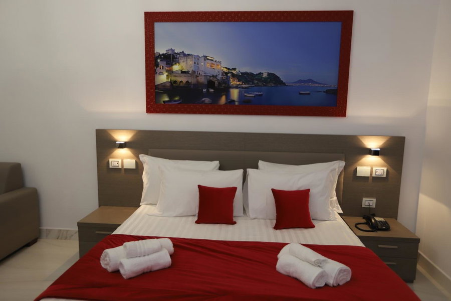Mecla Suites, Naples, Italia