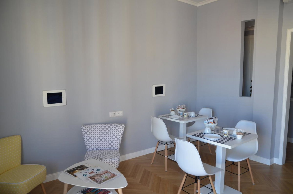 Room 56, Italie