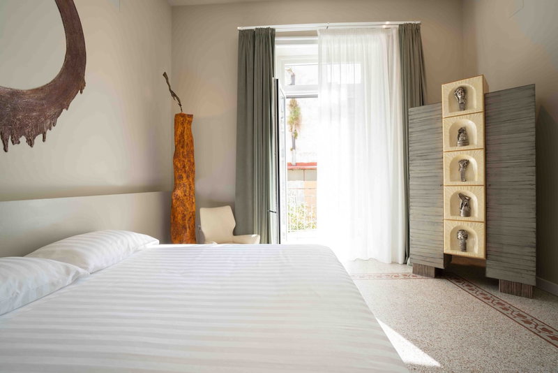 Atelier Inès B&B Home Gallery, Naples, Италия