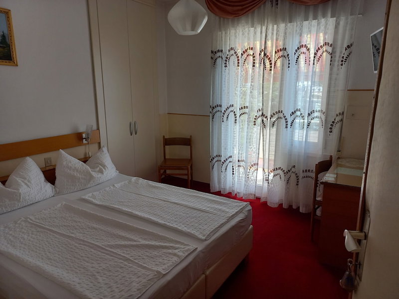 Hotel Garni Lux, Merano, Italy