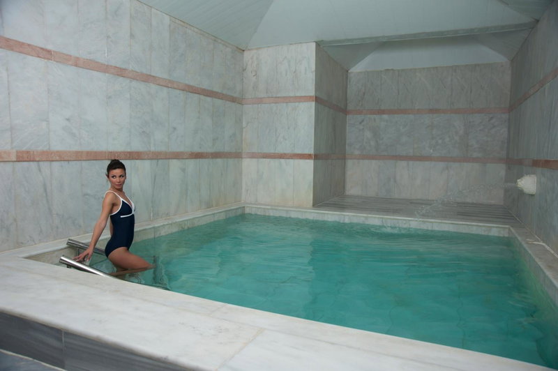 Formback Thermal Suit & Apart, Bursa, Turquía
