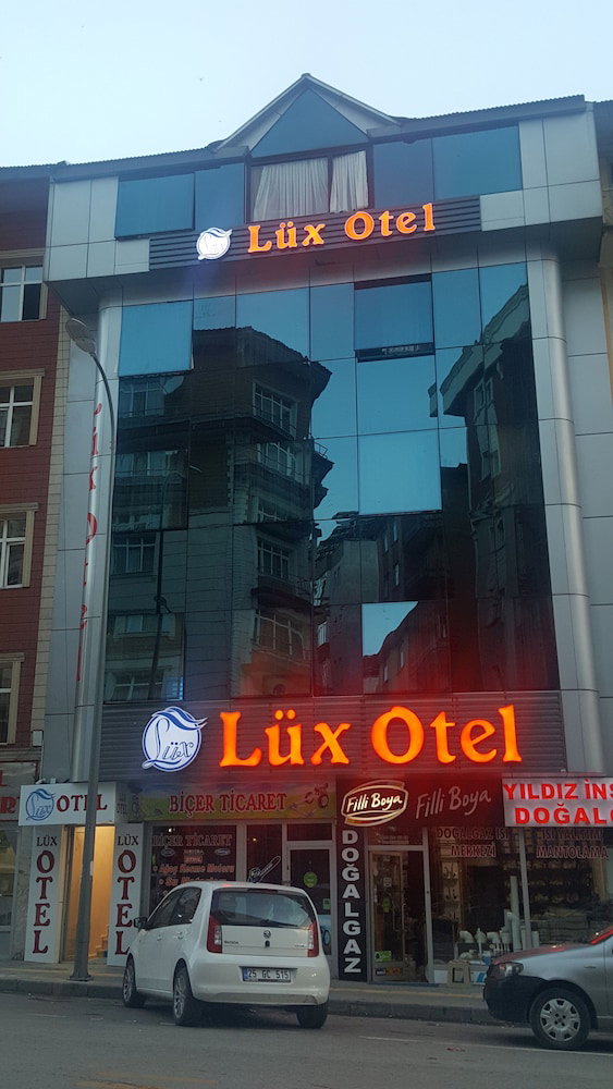 Lux Otel, Turquie