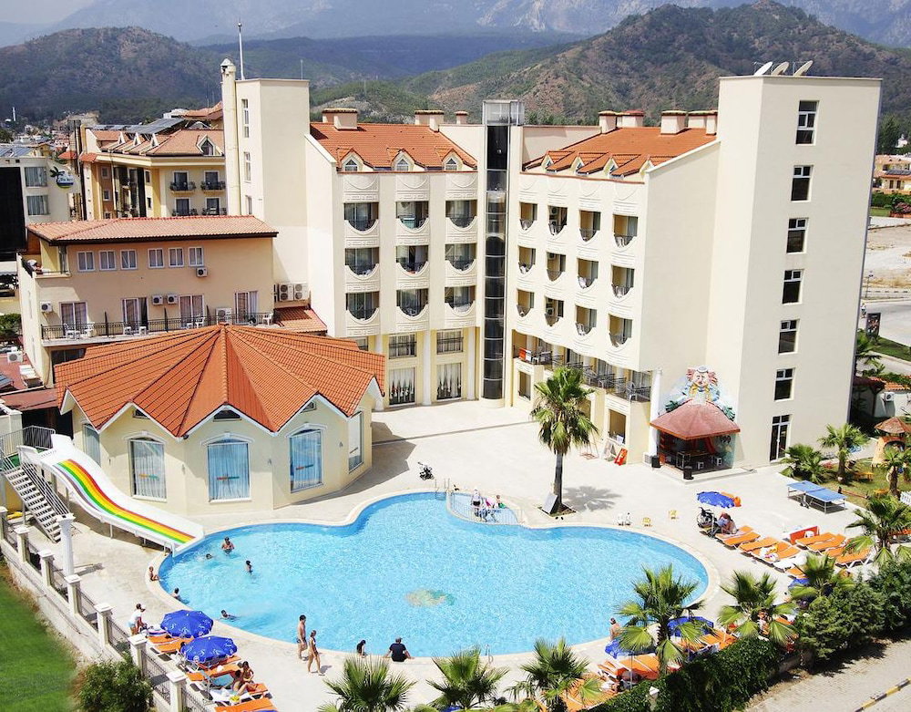 Hôtel · Larissa Inn, Kemer