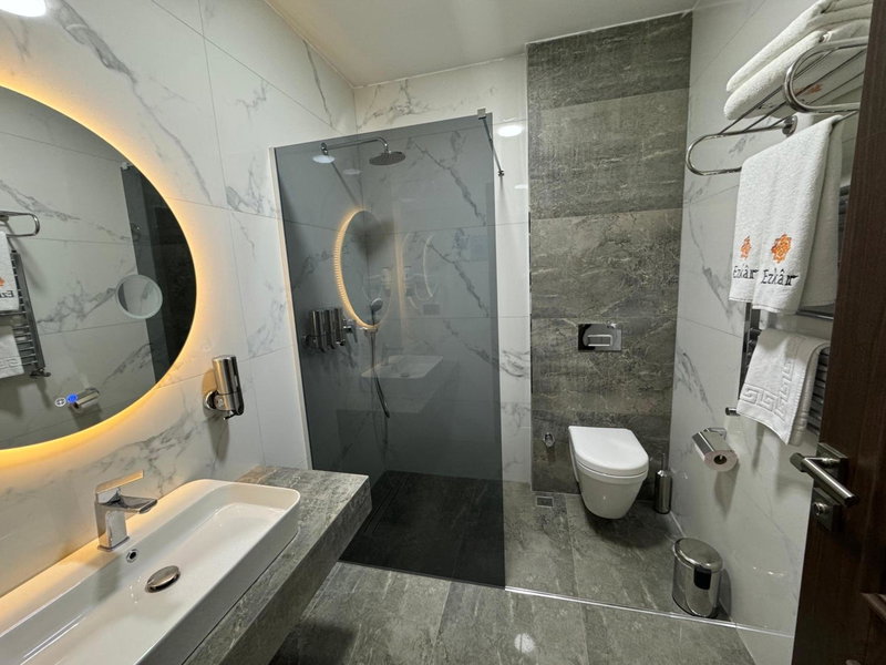 Ezkar Bathonea Art İstanbul, Avcılar, Турция