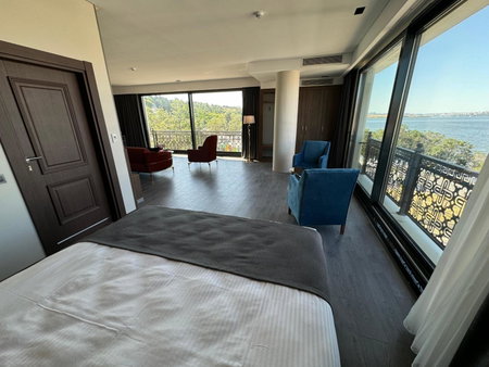 Ezkar Bathonea Art İstanbul, Avcılar, Турция