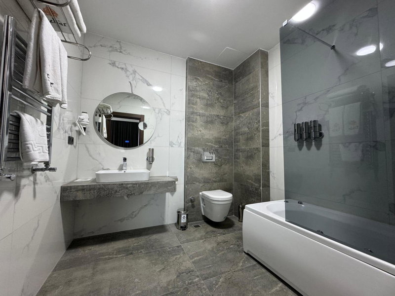 Ezkar Bathonea Art İstanbul, Avcılar, Турция