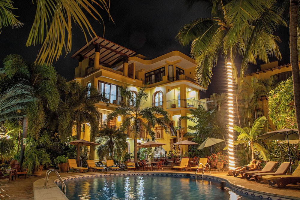 Отель · Hotel Suites La Hacienda, Puerto Escondido
