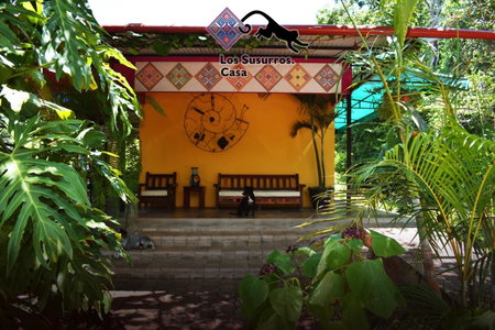 Los Susurros. Casa, Palenque, Мексика