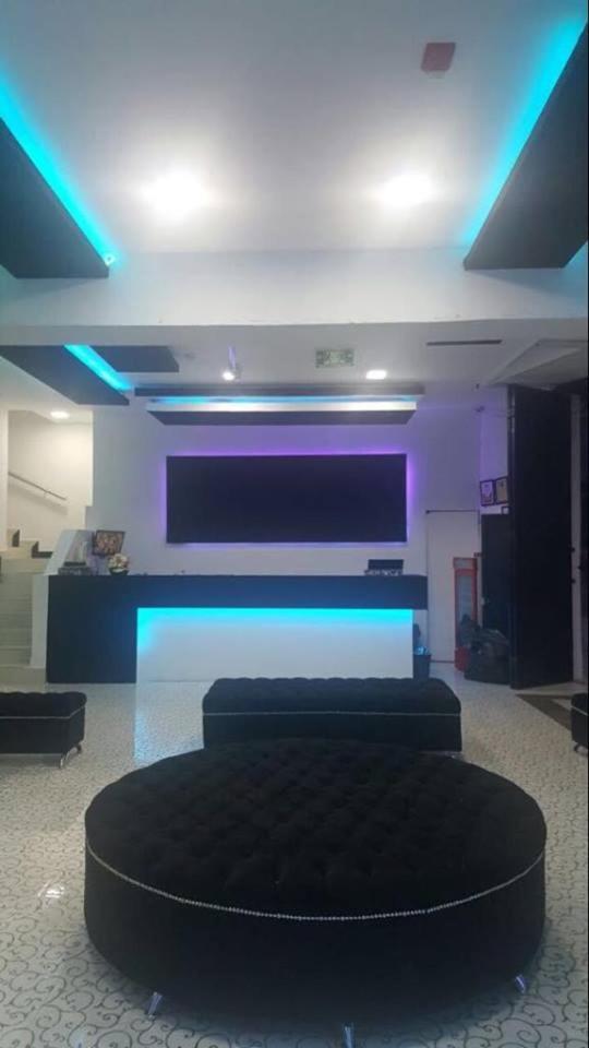 Hotel Dluxe, Mexiko