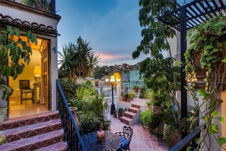 Pied à Terre at Casitas Aparicio, San Miguel de Allende, México