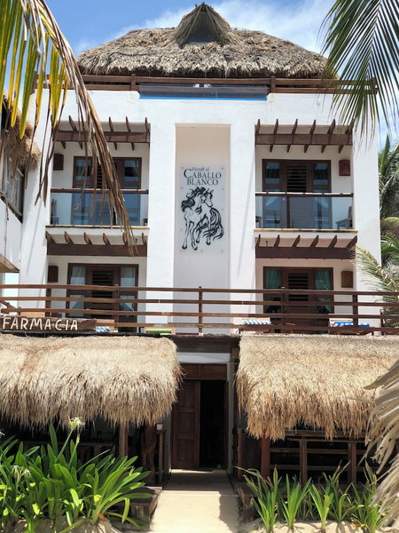 Hotel El Caballo Blanco, Mahahual, Мексика