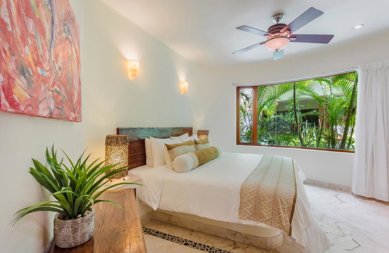 Maya Villa Condo Hotel and Beachclub, Playa del Carmen, México